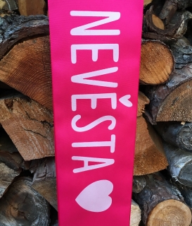 Šerpa nevěsta - malinová